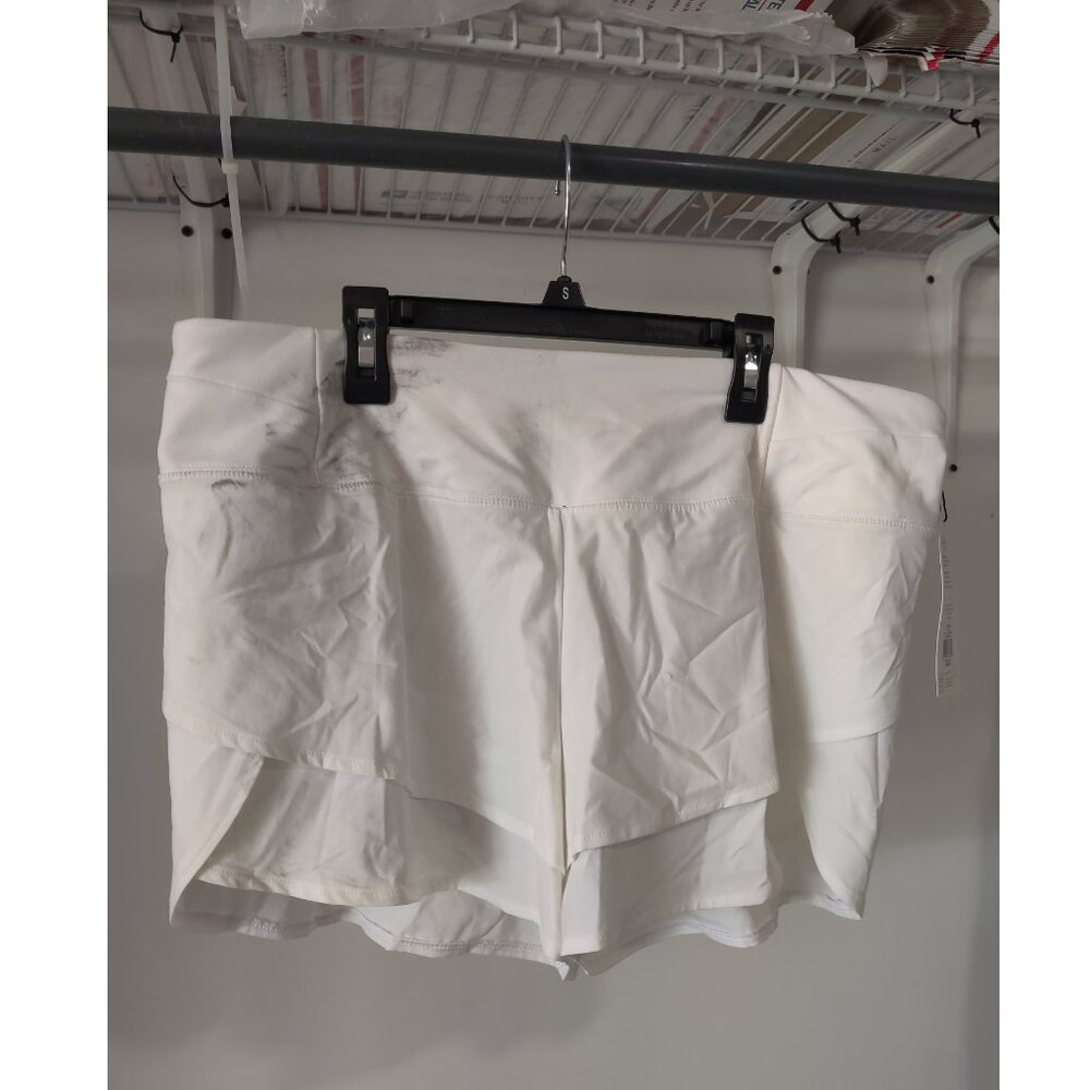 SOILED CALIA Women's Anywhere 3" Inseam Mid Rise Shorts White Size L $65 O303